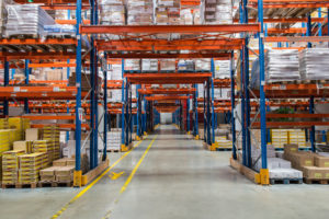 intérieur entrepôt logistique