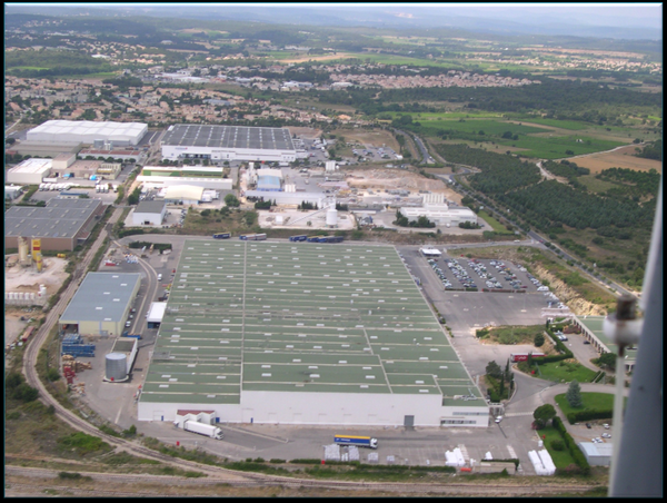 vue aérienne entrepôt