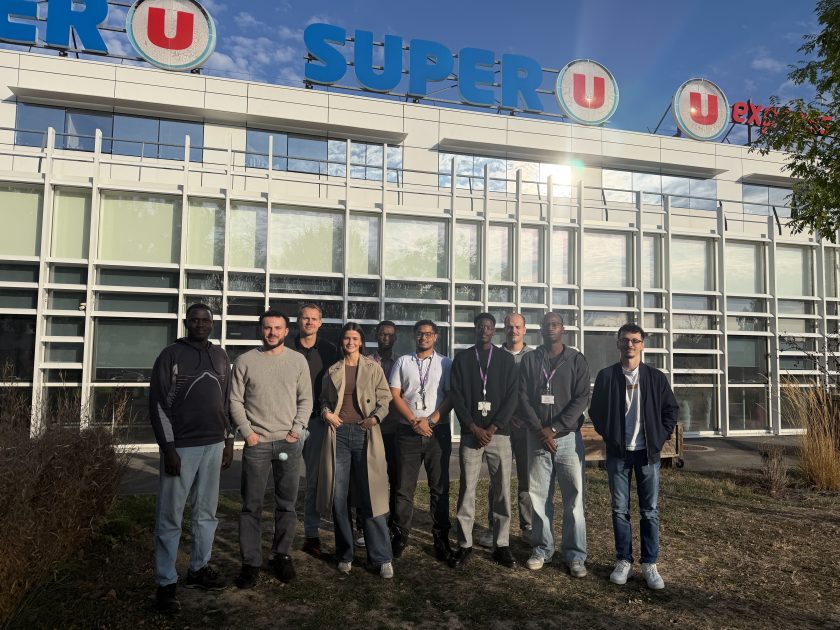 Nouvelle promotion d'alternants lors de la journée d'intégration U LOG 2026